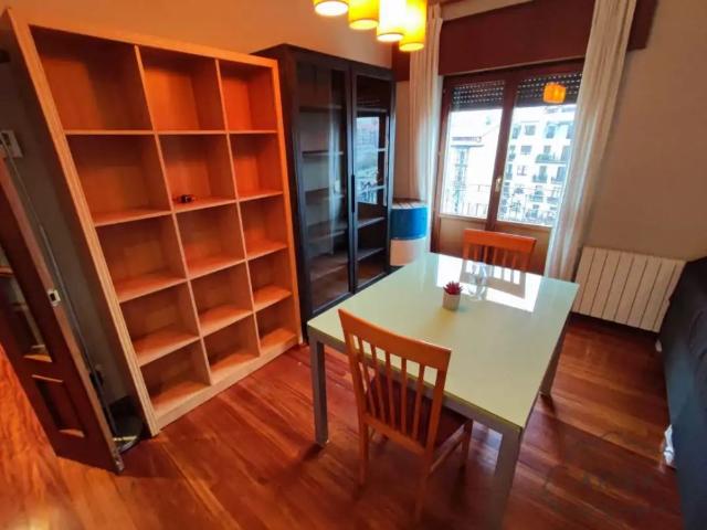 Apartamento en alquiler en Ibaiondo, Bilbao