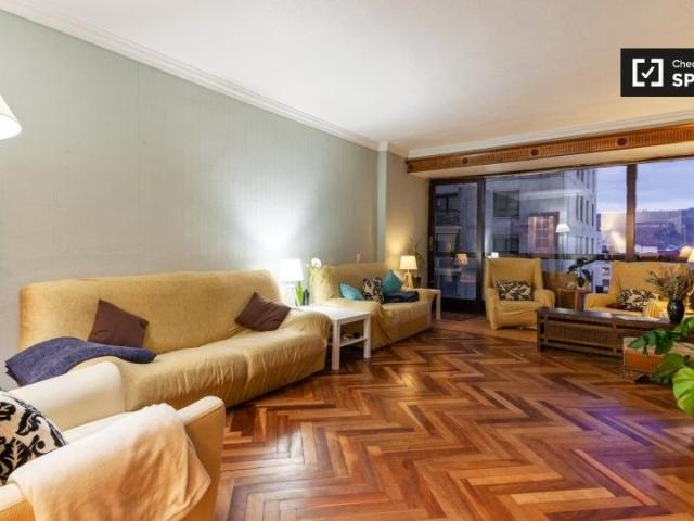 Apartamento en alquiler en Ibaiondo, Bilbao