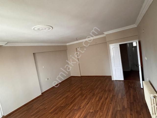 Ataşehir, İstanbul içerisinde kiralık mülk