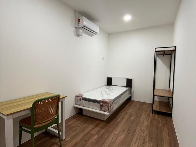 Room for rent in Petaling, Alam Impian