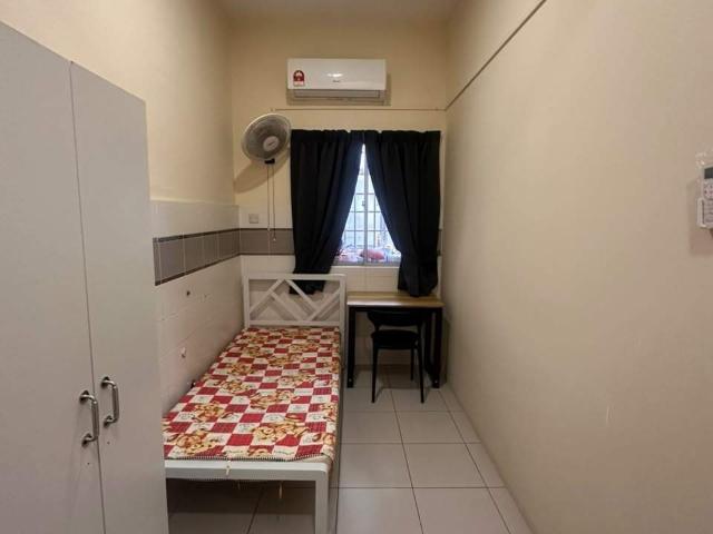 Room for rent in Petaling, Alam Impian