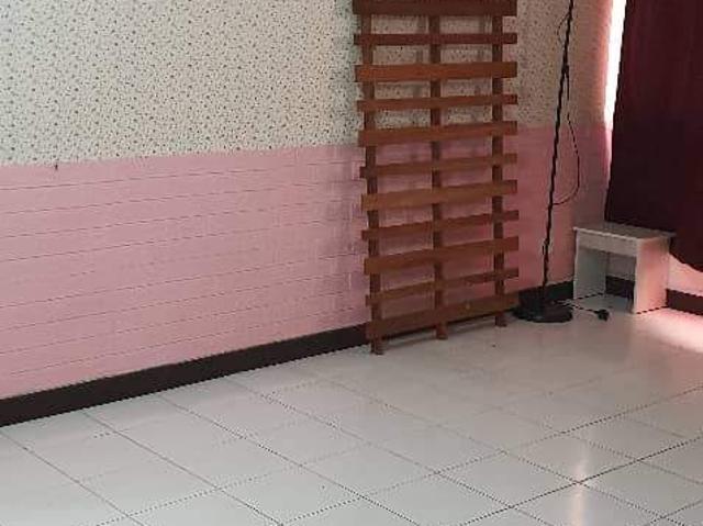 Room for rent in Petaling, Alam Impian