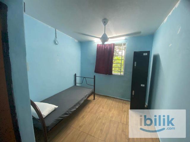 Room for rent in Sendayan Village, Negeri Sembilan