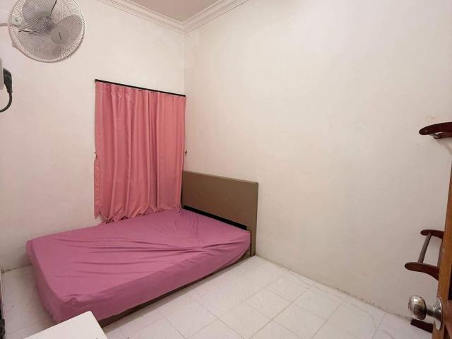 Room for rent in Muar, Johor