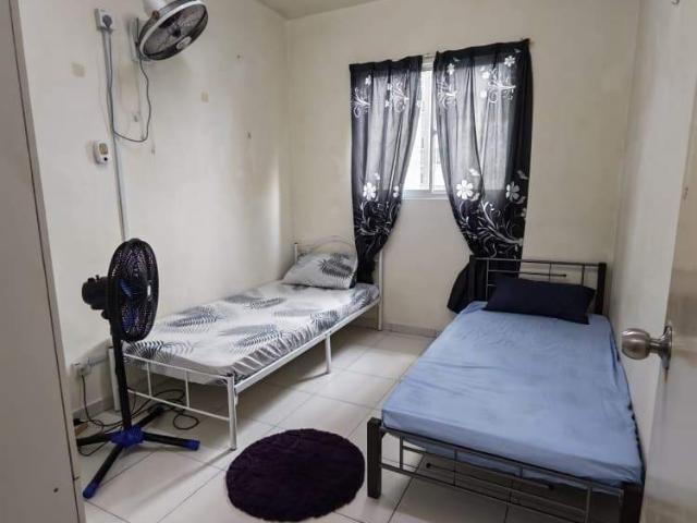 Room for rent in Barat Daya, George Town