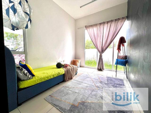 Room for rent in Sendayan Village, Negeri Sembilan