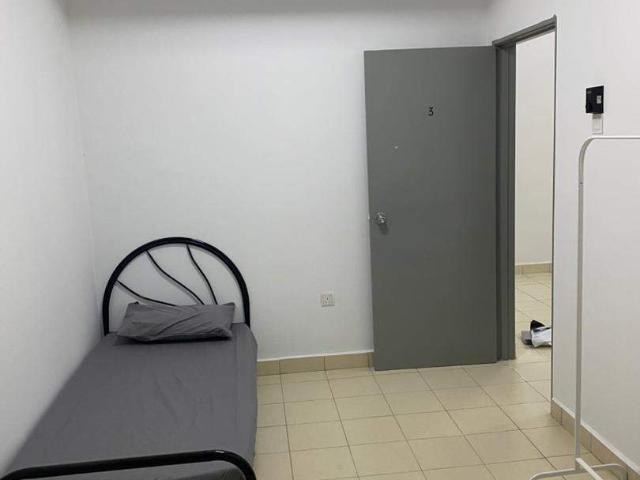 Room for rent in Sendayan Village, Negeri Sembilan