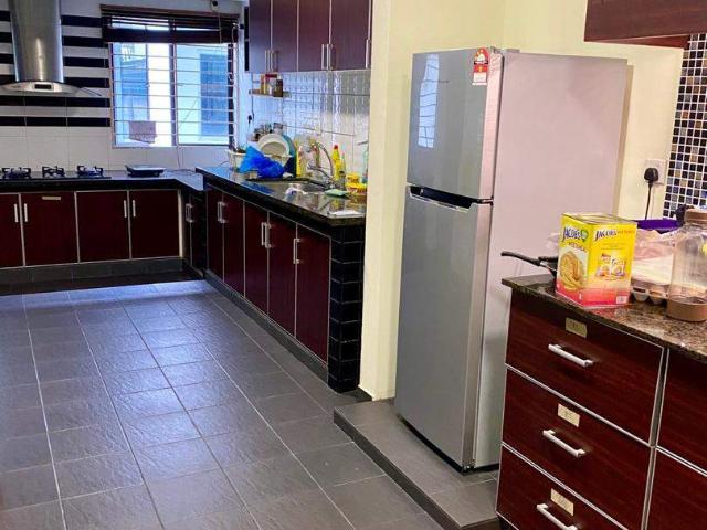 Room for rent in Petaling, Damansara Damai