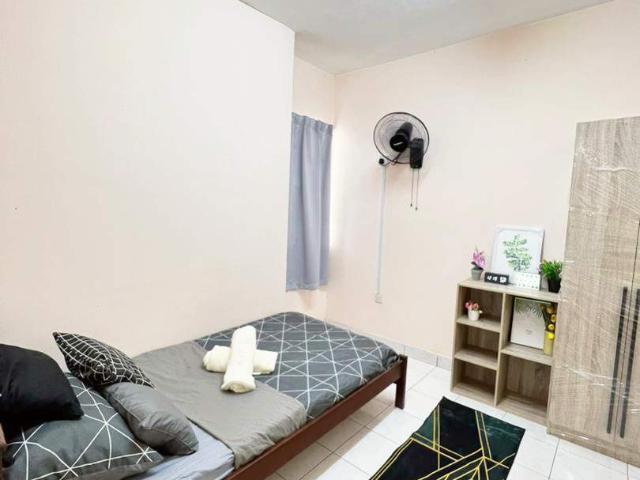 Room for rent in Petaling, Damansara Damai