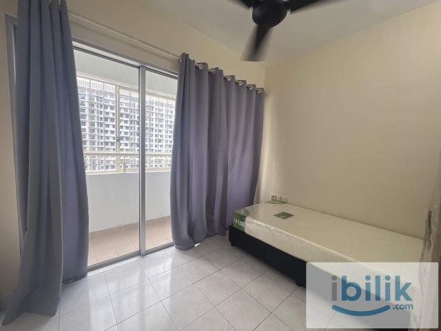 Room for rent in Petaling, Damansara Damai