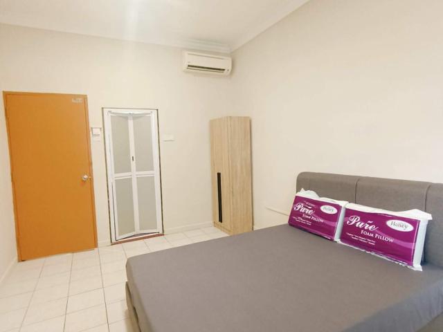 Room for rent in Plentong, Johor
