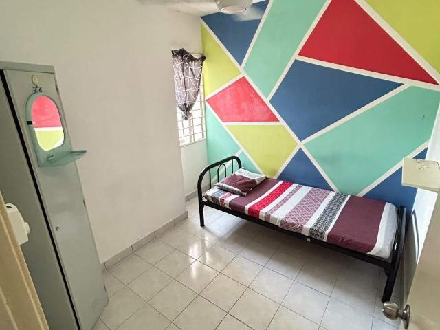Room for rent in Petaling, Damansara Damai