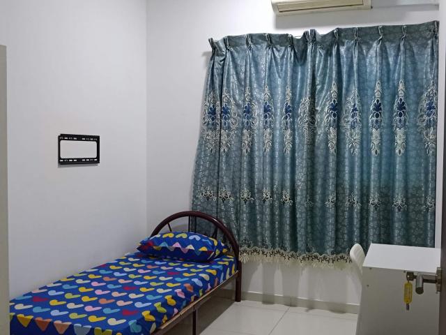 Room for rent in Country Heights Damansara, Kuala Lumpur