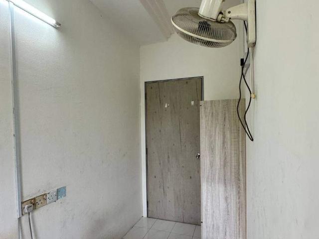 Room for rent in Mukim 13, Georgetown