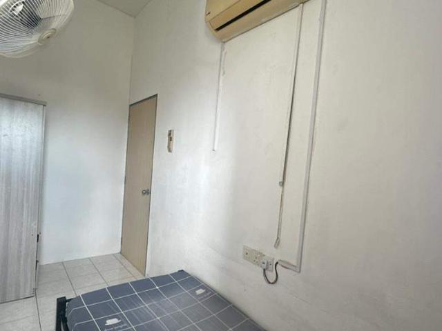 Room for rent in Mukim 13, Georgetown