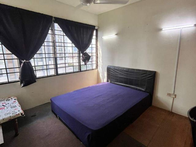Room for rent in Sungai Gelugor, George Town