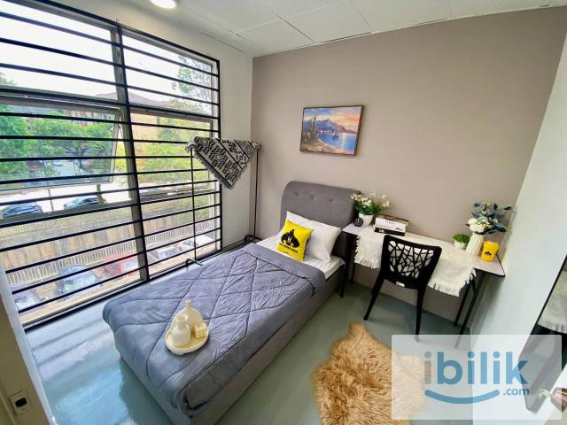 Room for rent in Petaling, Alam Impian