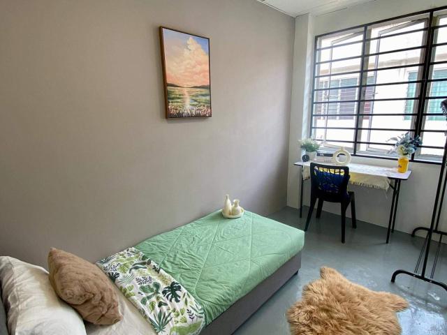 Room for rent in Petaling, Alam Impian