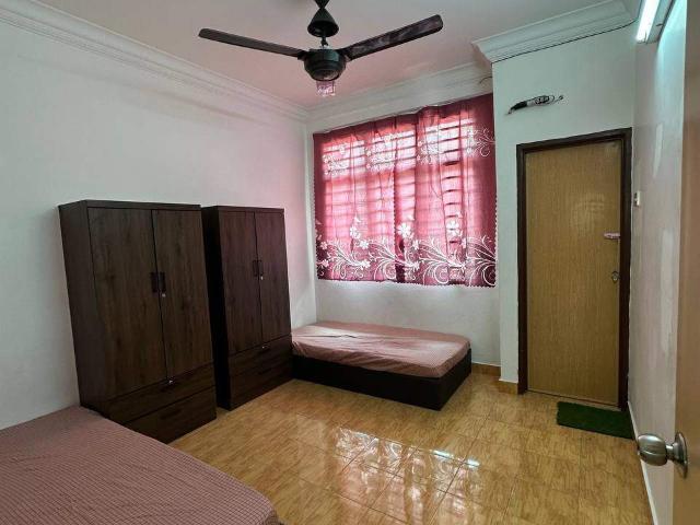 Room for rent in Kampung Perlis, George Town