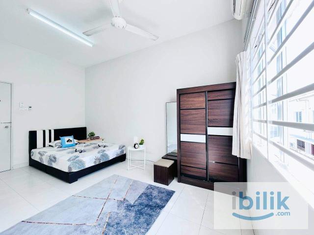 Room for rent in Sendayan Village, Negeri Sembilan