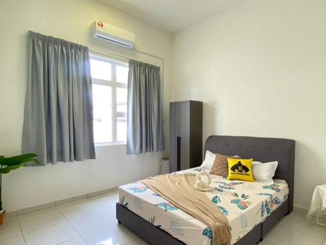 Room for rent in Sendayan Village, Negeri Sembilan