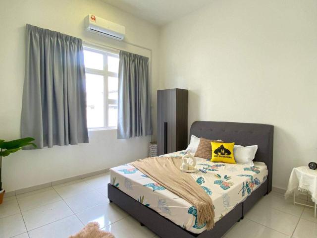 Room for rent in Sendayan Village, Negeri Sembilan