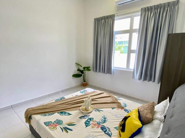 Room for rent in Sendayan Village, Negeri Sembilan