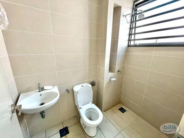 Room for rent in Sendayan Village, Negeri Sembilan