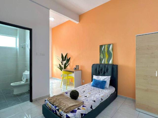 Room for rent in Sendayan Village, Negeri Sembilan