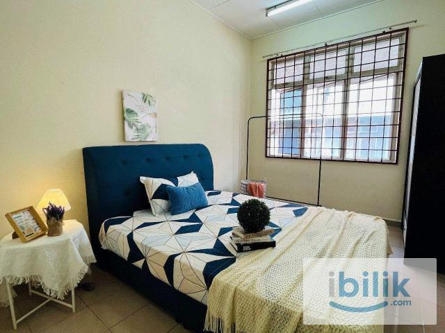 Room for rent in Sendayan Village, Negeri Sembilan