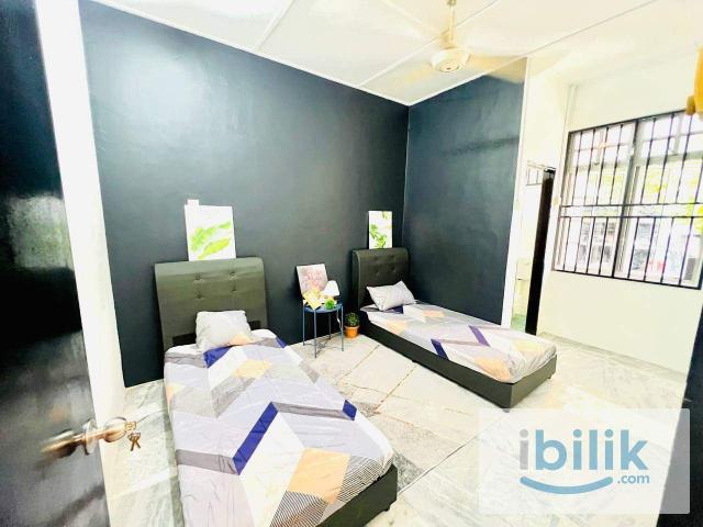 Room for rent in Sendayan Village, Negeri Sembilan