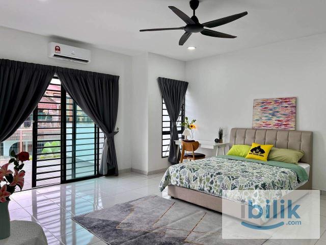 Room for rent in Sendayan Village, Negeri Sembilan