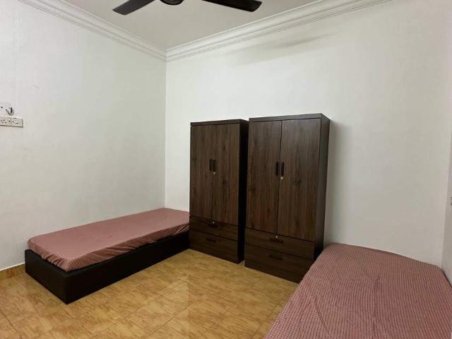 Room for rent in Kampung Perlis, George Town