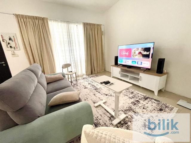 Room for rent in Petaling, Alam Impian