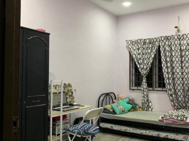 Room for rent in Petaling, Alam Impian