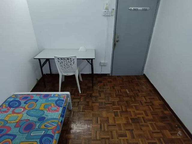Room for rent in Petaling, Alam Impian
