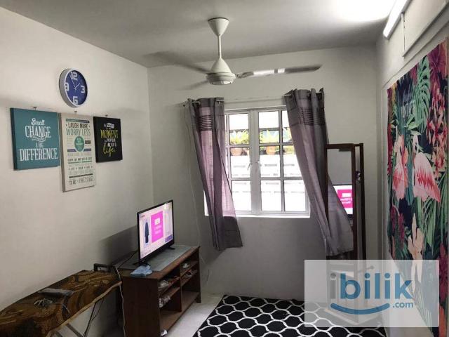 Room for rent in Petaling, Alam Impian
