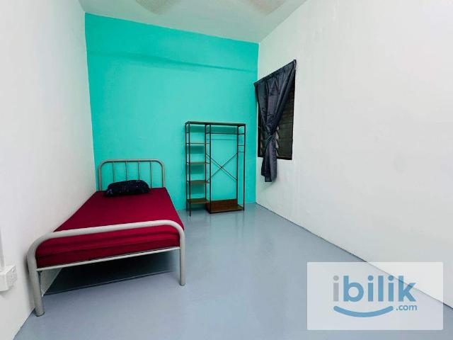 Room for rent in Petaling, Damansara Damai