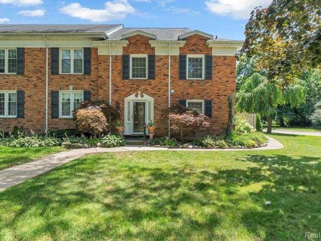 Condo for sale in Bloomfield Hills