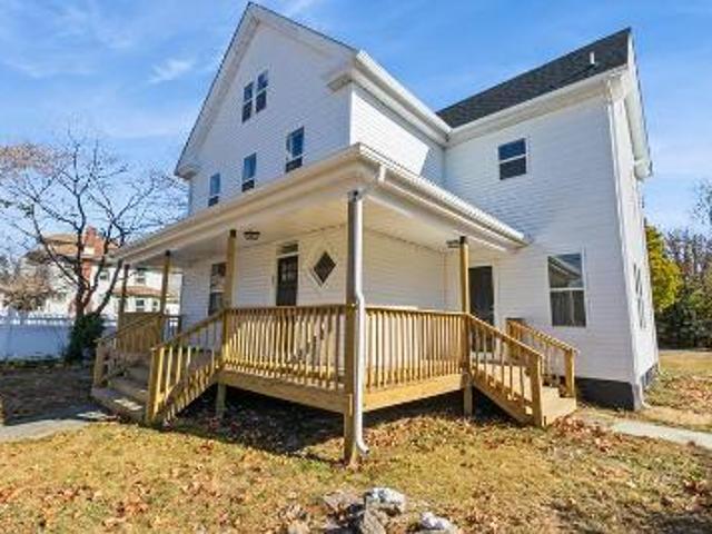 House for sale in Paulsboro