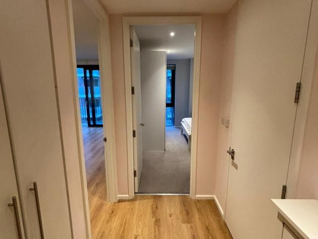 Apartment for rent in Nine Elms, Greater London