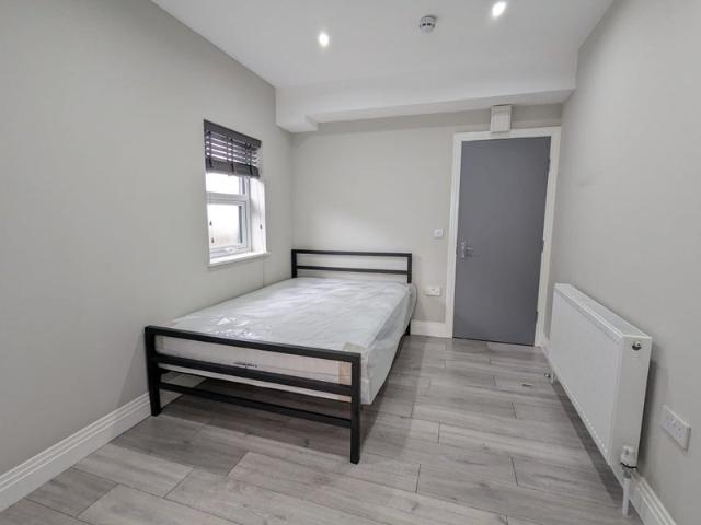 Studio for rent in Dollis Hill, Greater London