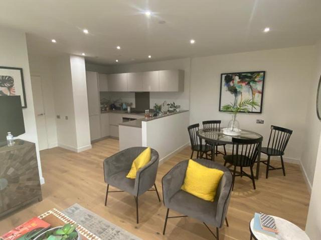Apartment for rent in Cubitt Town, Greater London