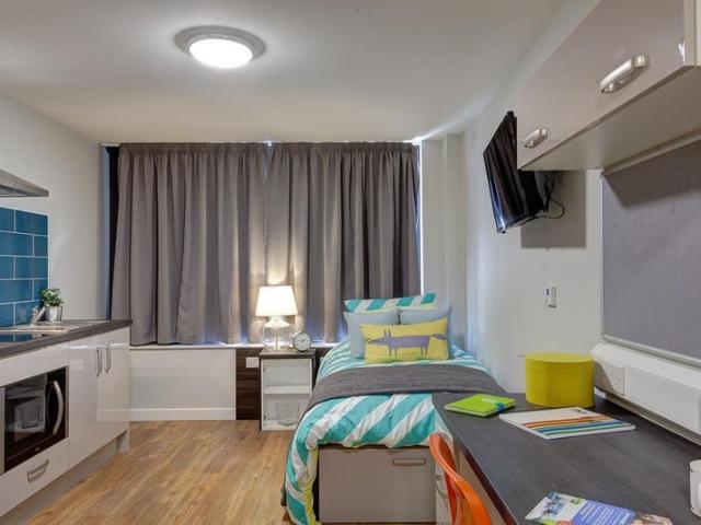 Studio for rent in City Centre, South Yorkshire
