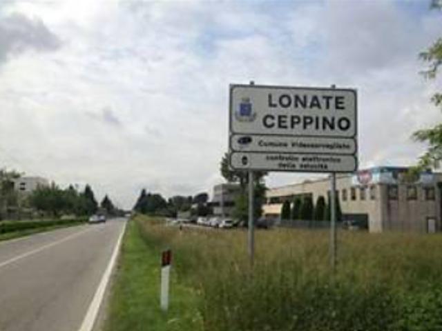 Appartamento in affitto a Lonate Ceppino, Varese