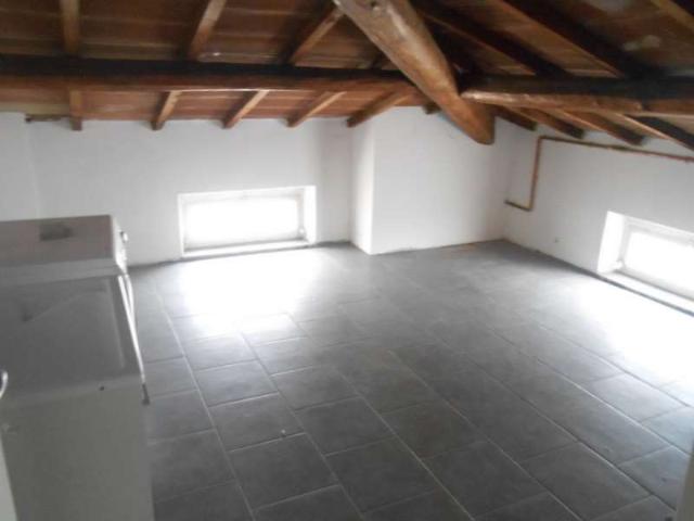 Appartamento in affitto a Sant'Erminio, Cenerente