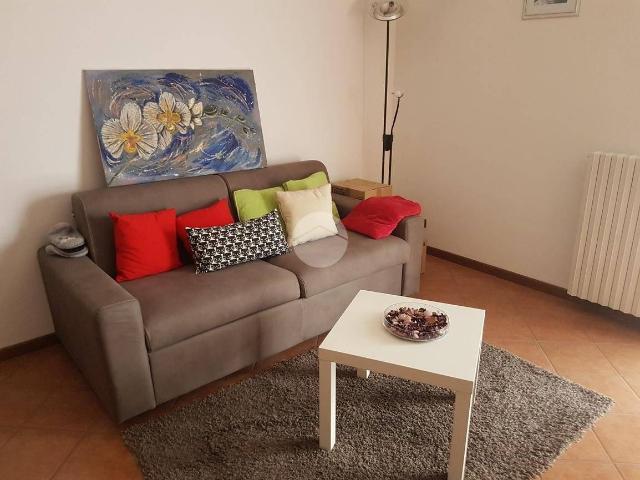 Appartamento in affitto a Vicina, Desenzano Del Garda