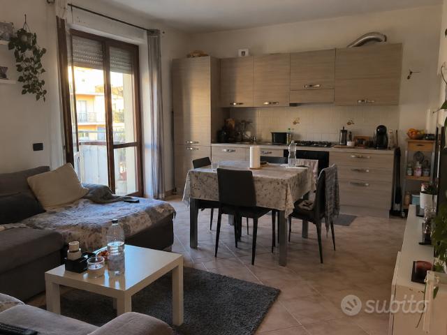 Appartamento in affitto a Porto Ceresio, Varese