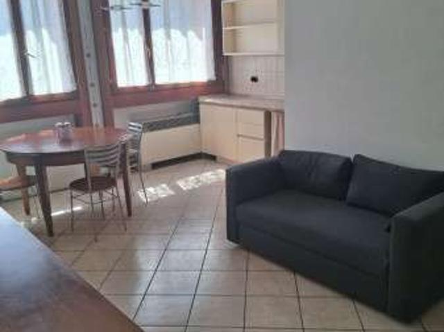 Appartamento in affitto a Municipio 9, Milano