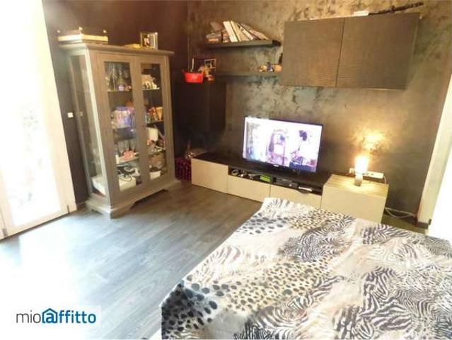 Appartamento in affitto a Municipio 9, Milano